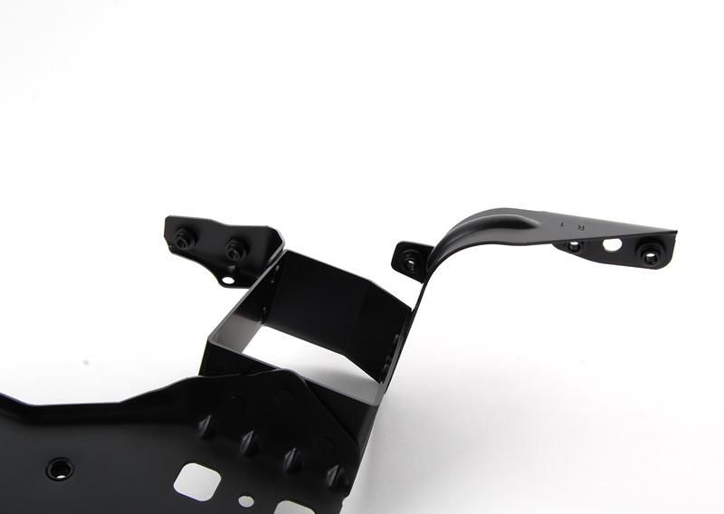 Кронштейн передка П E60 / E60 LCI /  E61 / E61 LCI