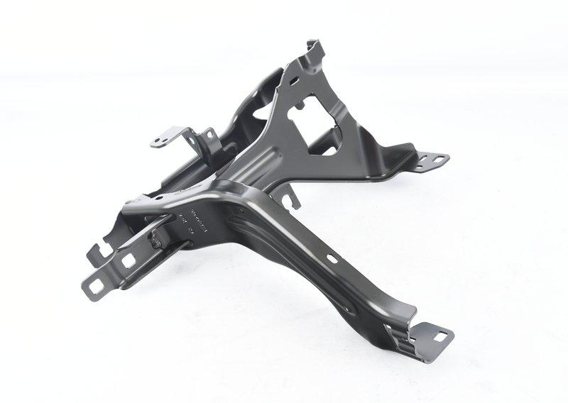 G05/G06/G07 кронштейн фары левый