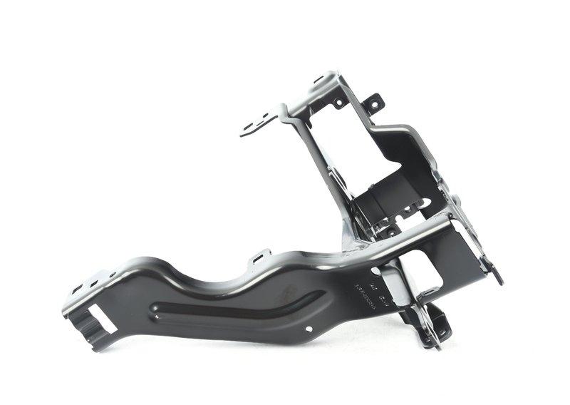 G05/G06/G07 кронштейн фары левый