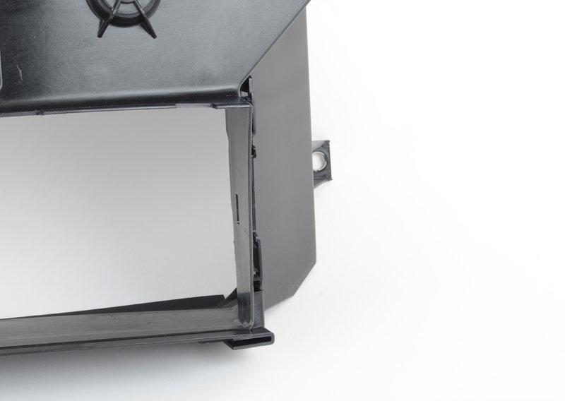 F15/F16 Воздушный патрубок обдува