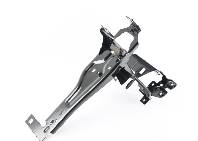 G80/G82 Крепление левой фары