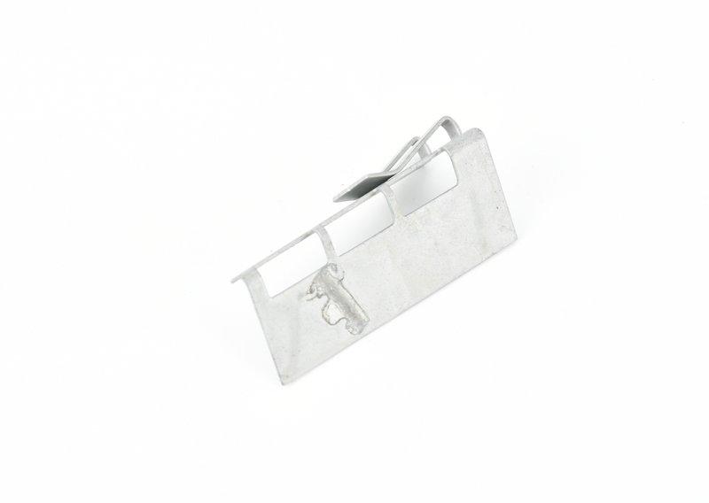 Армирующий элемент щита передка