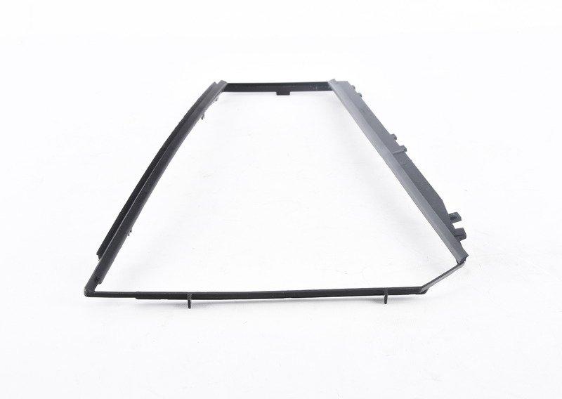 Обойма бокового стекла неподвижн. Л