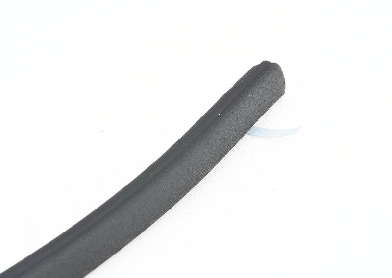 Задний спойлер грунтованный