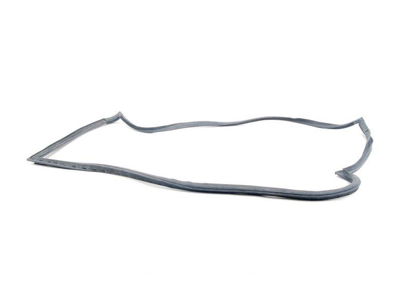 Уплотнитель багажной двери E21 /  M1 E26