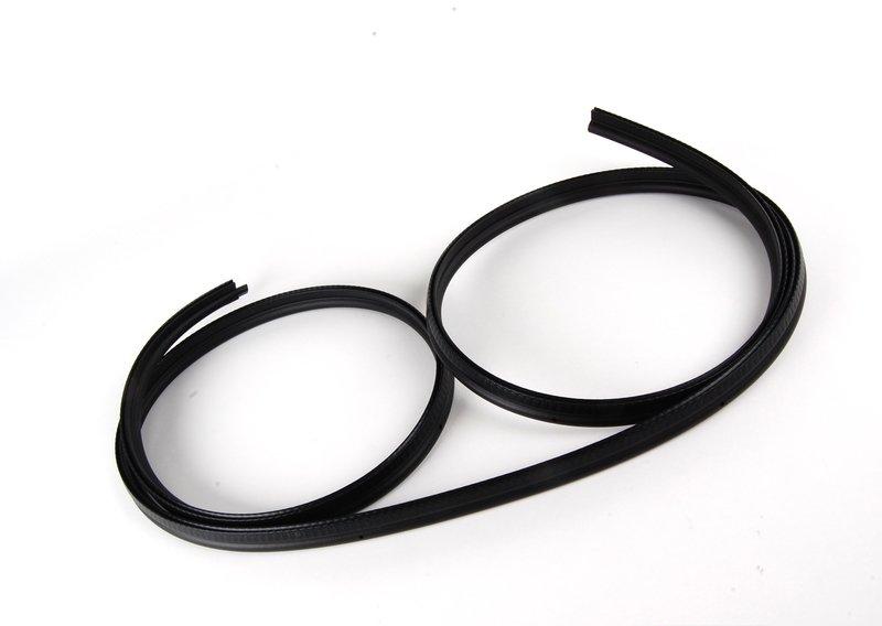 Уплотнитель багажной двери