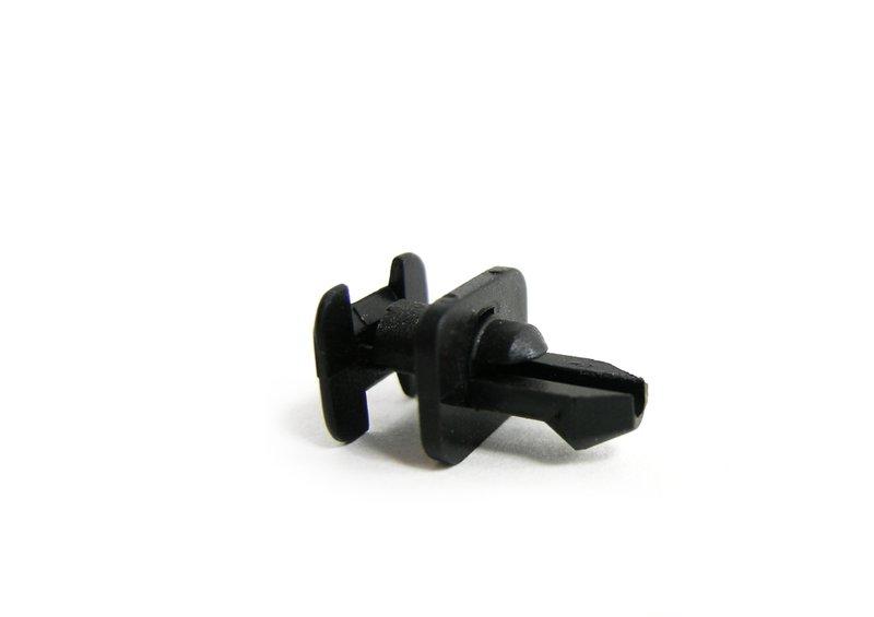 заклепка с распорной втулкой