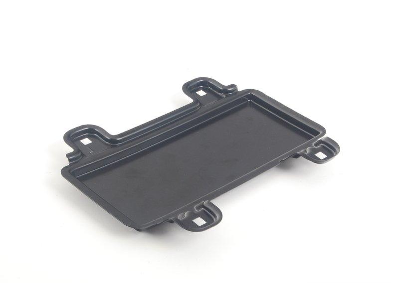 Щиток проема для противотуманной фары