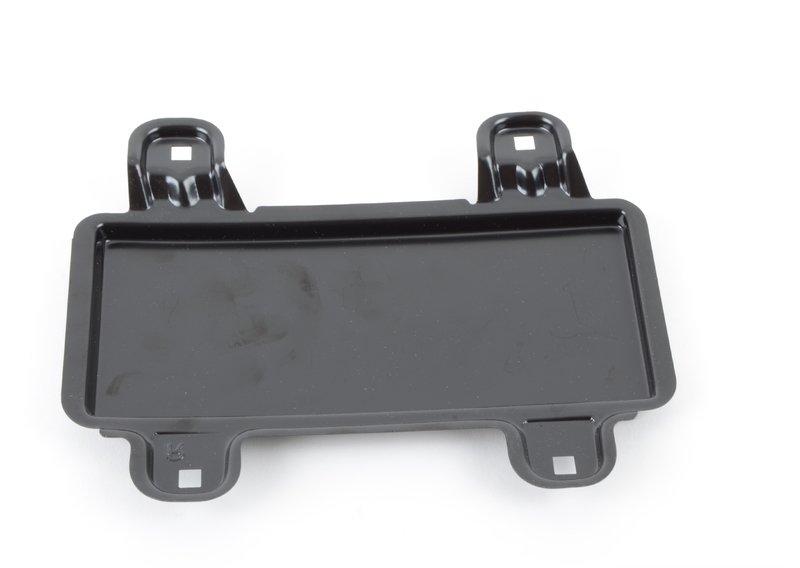 Щиток проема для противотуманной фары