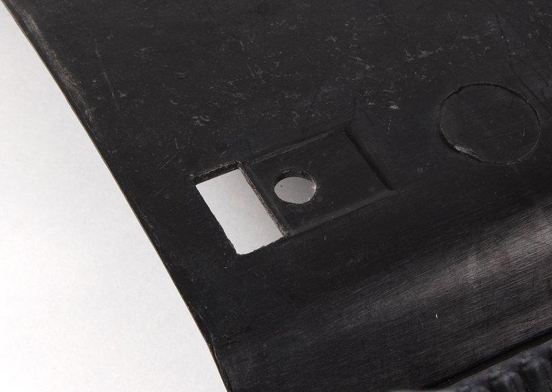 экран моторного отсека