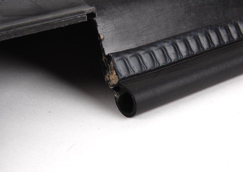 экран моторного отсека