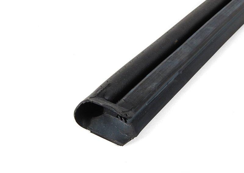 Уплотнитель капота П Пд E31