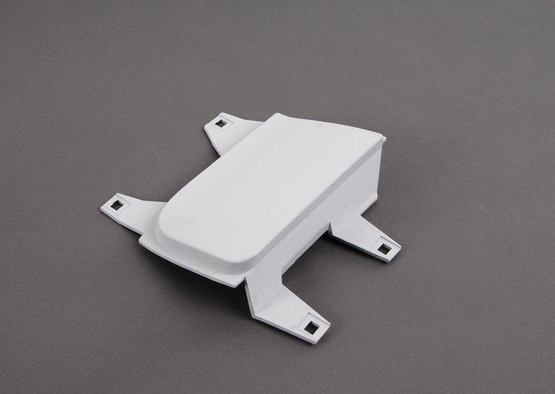 Щиток проема для противотуманной фары