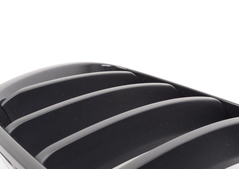 Декор.решетка зерк.блеск чрн.прав.перед.