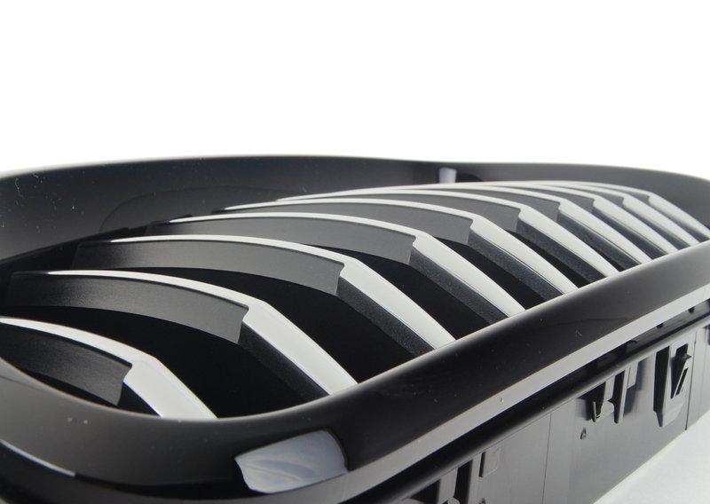 Перед.декор.решетка радиат.черн.блест.лв