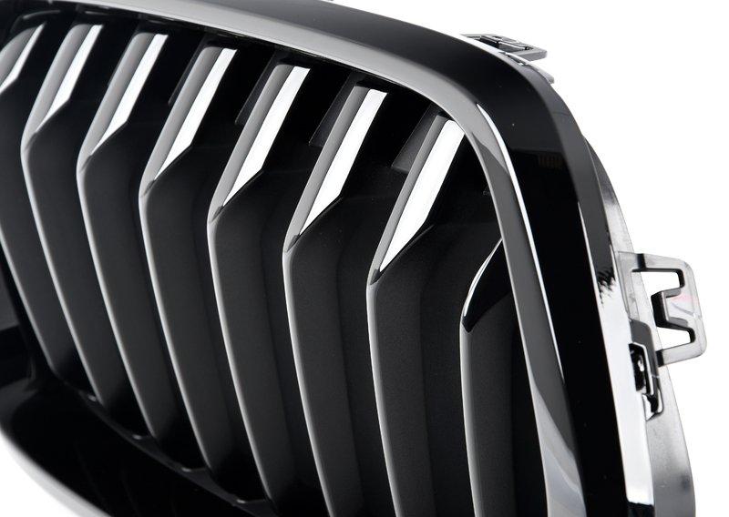 F39 решетка черная левая