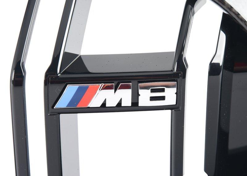 Передн.декорат.решетка радиатора карбон