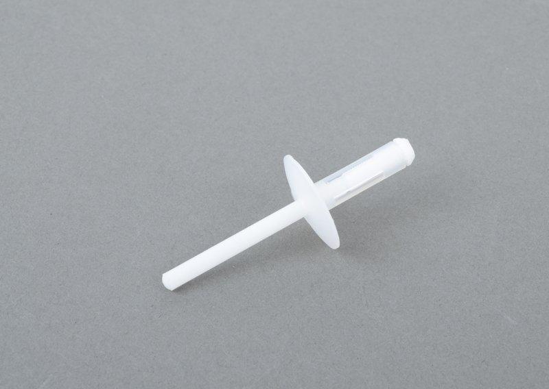 Глухая заклепка