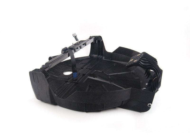 E83N Ниша запасного колеса