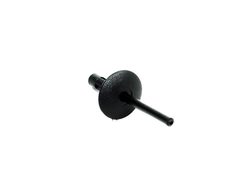 заклепка с распорной втулкой