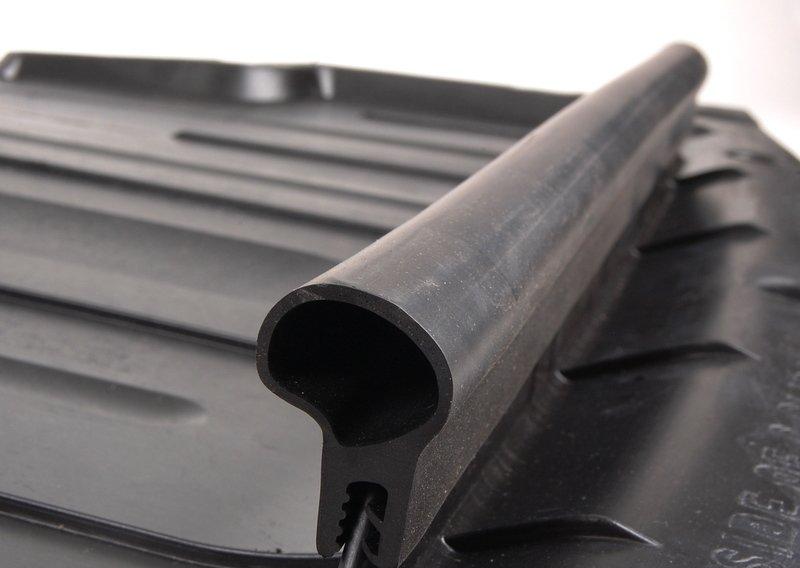 экран моторного отсека