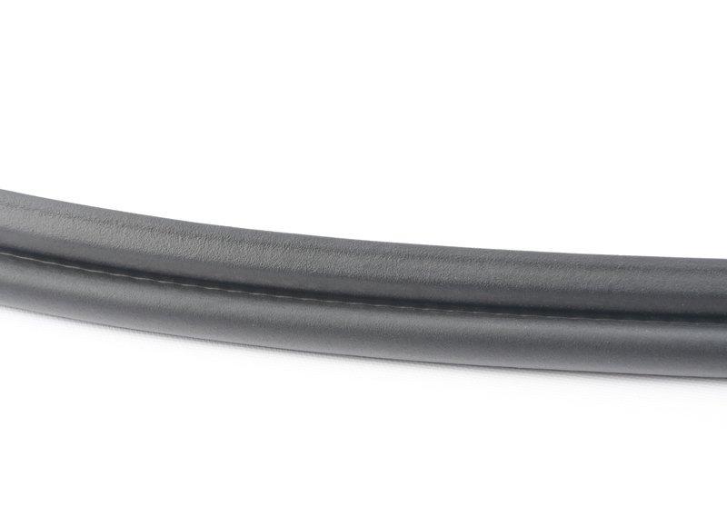 Уплотнитель багажной двери