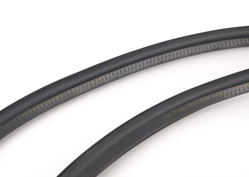 Уплотнитель багажной двери