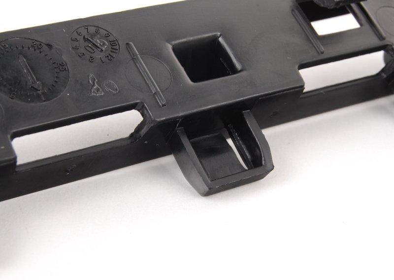 E85 крепление правого порога