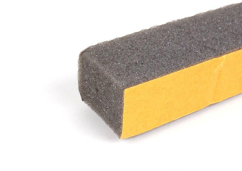 Уплотнитель щита передка Л