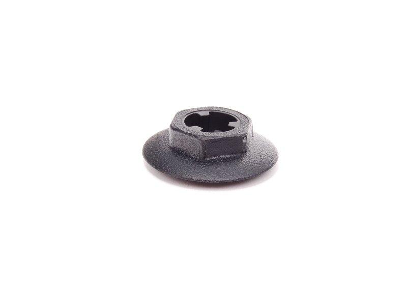 Пластмассовая гайка