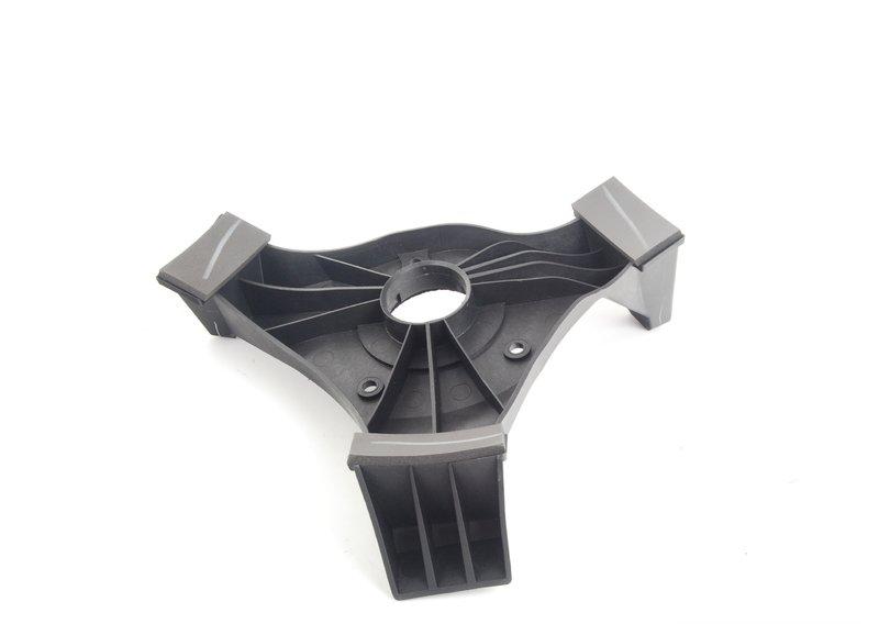 Крепление запасного колеса