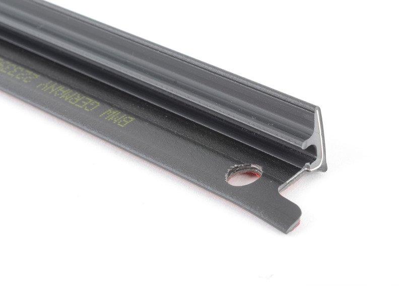 Накладка передней стойки Л