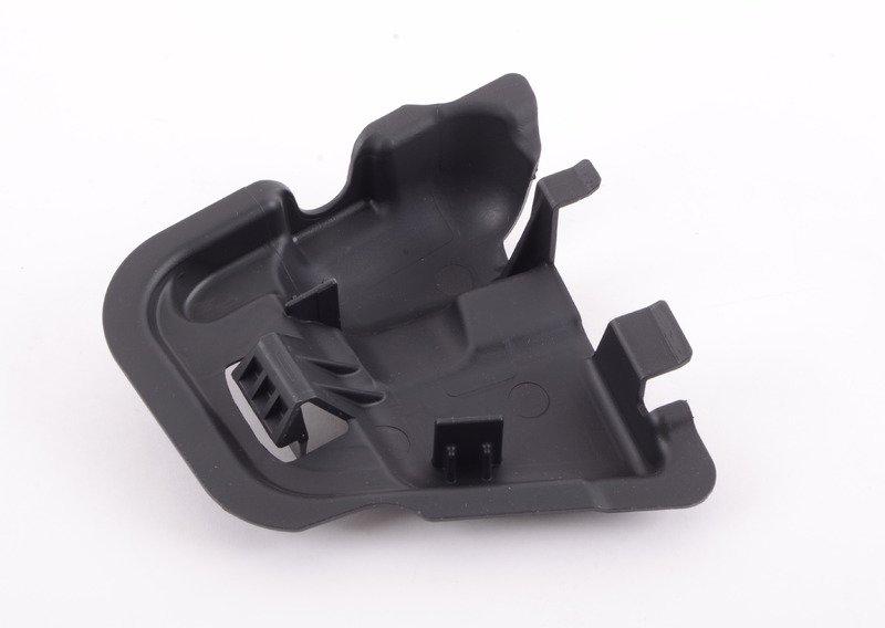 E81/E90/E84 Щиток прохода крепл. стойки амортиз. Л