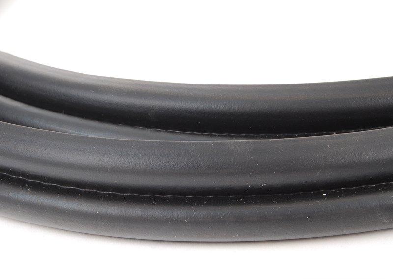 Уплотнитель багажной двери