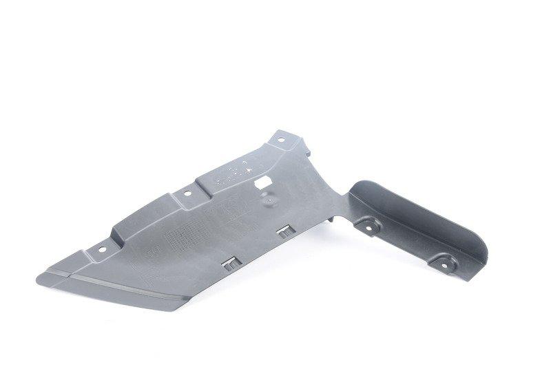 E89 Щиток  защитного кожуха колеса  Правый