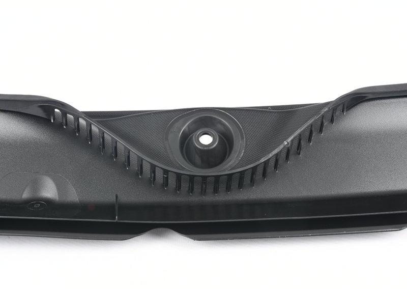 F54/F54N Планка обтекателя лобово стекла верхняя