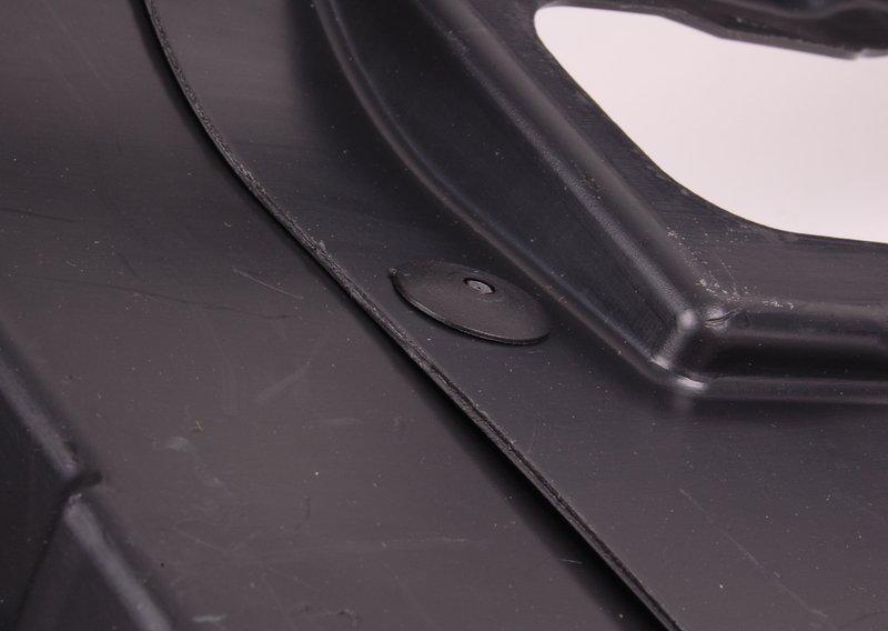 E92 335i подкрылок передний правый