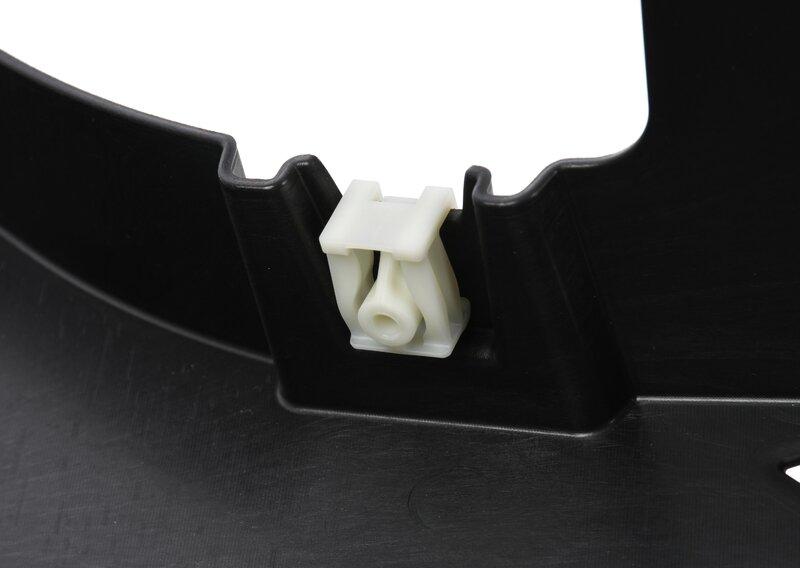 F95 уголок бампера правый