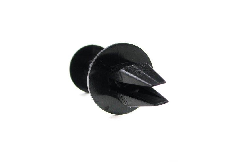 заклепка с распорной втулкой