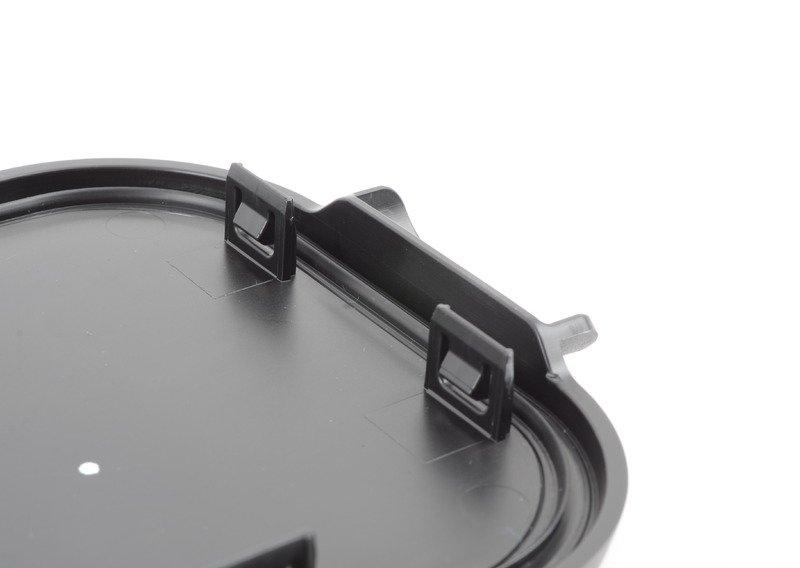 Крышка отсека аккумуляторной батареи