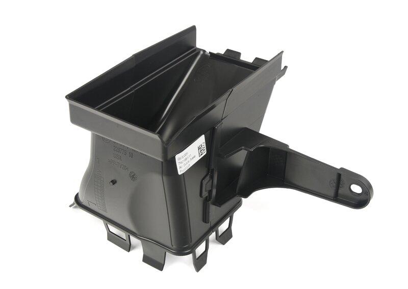 G05/G06 воздуховод тормозов передний левый