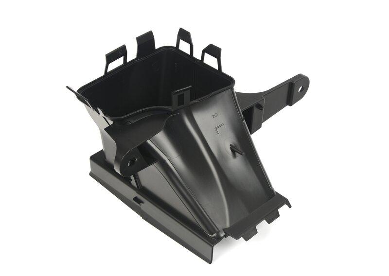 G05/G06 воздуховод тормозов передний левый