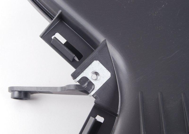 E82/E88 воздуховод правый M Technic