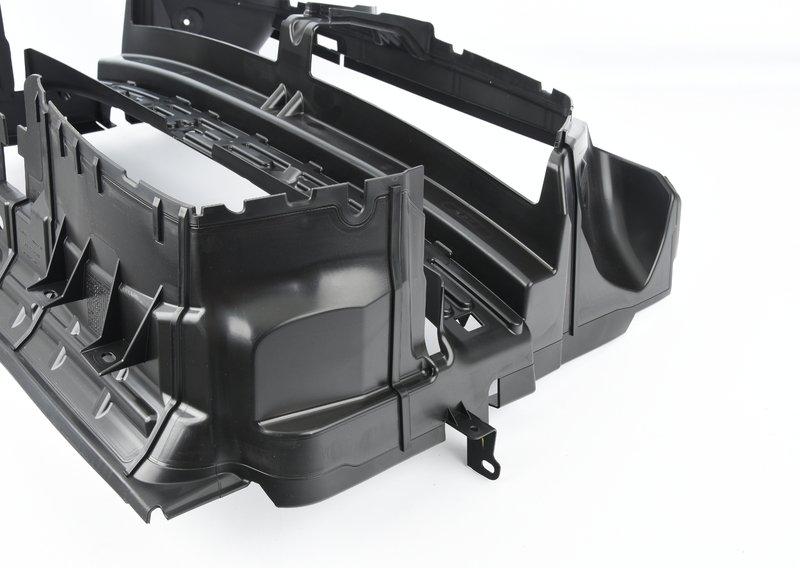 G80/G82 передняя панель воздуховода