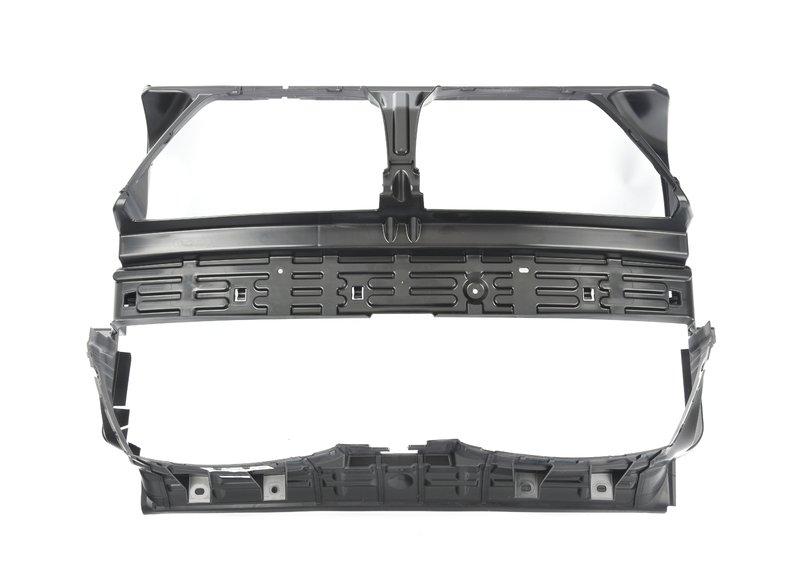 G80/G82 передняя панель воздуховода