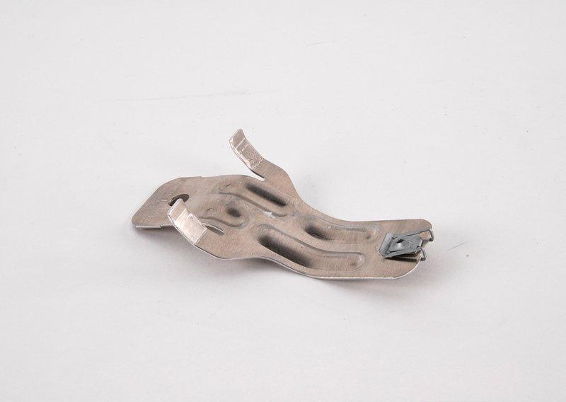 Кронштейн экрана моторного отсека