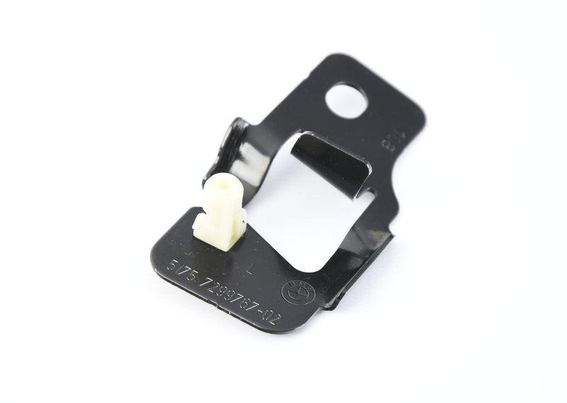 Кронштейн облицовки днища Л