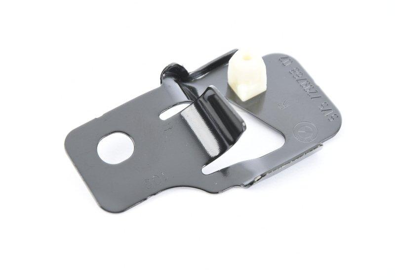 Кронштейн облицовки днища П