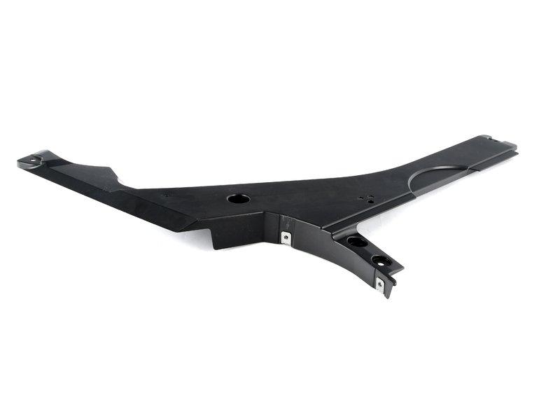 Кожух топливного бака Л