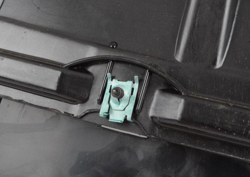 Экран моторного отсека